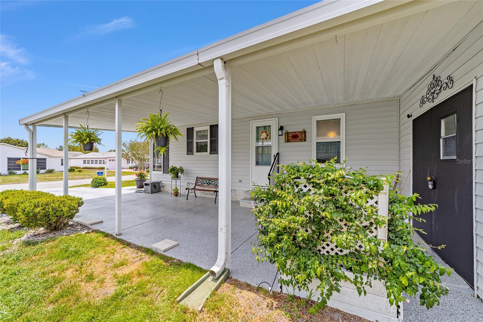 Image 4 of 39 For 1109 Paradise Drive