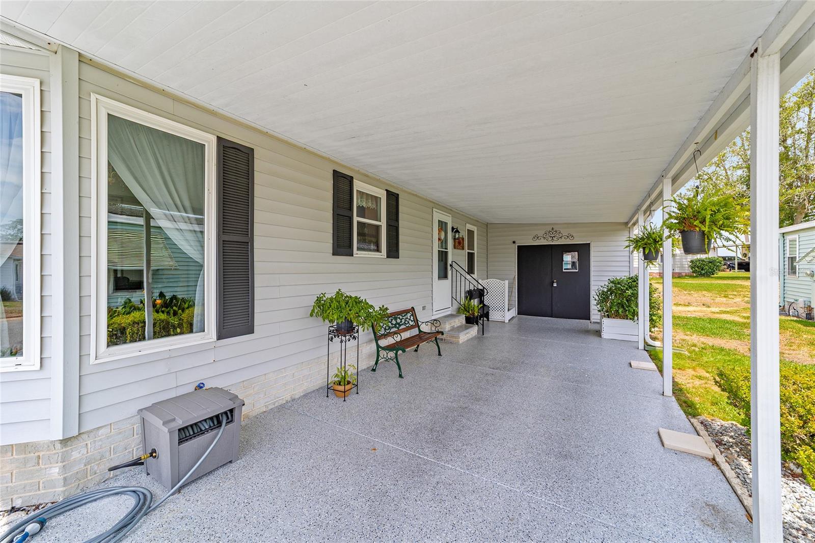 Image 5 of 39 For 1109 Paradise Drive