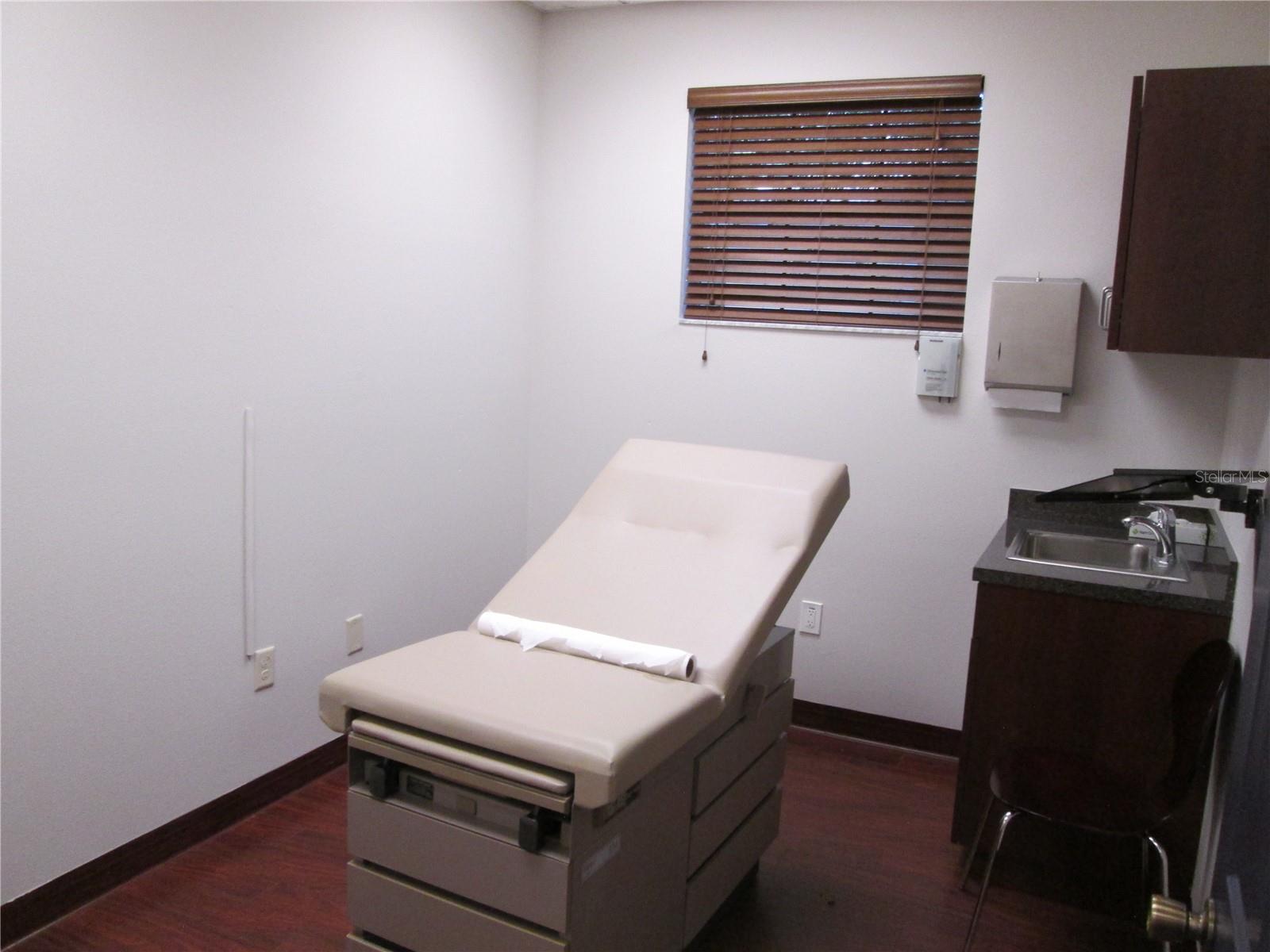 Image 13 of 17 For 33049 Professional Drive 103