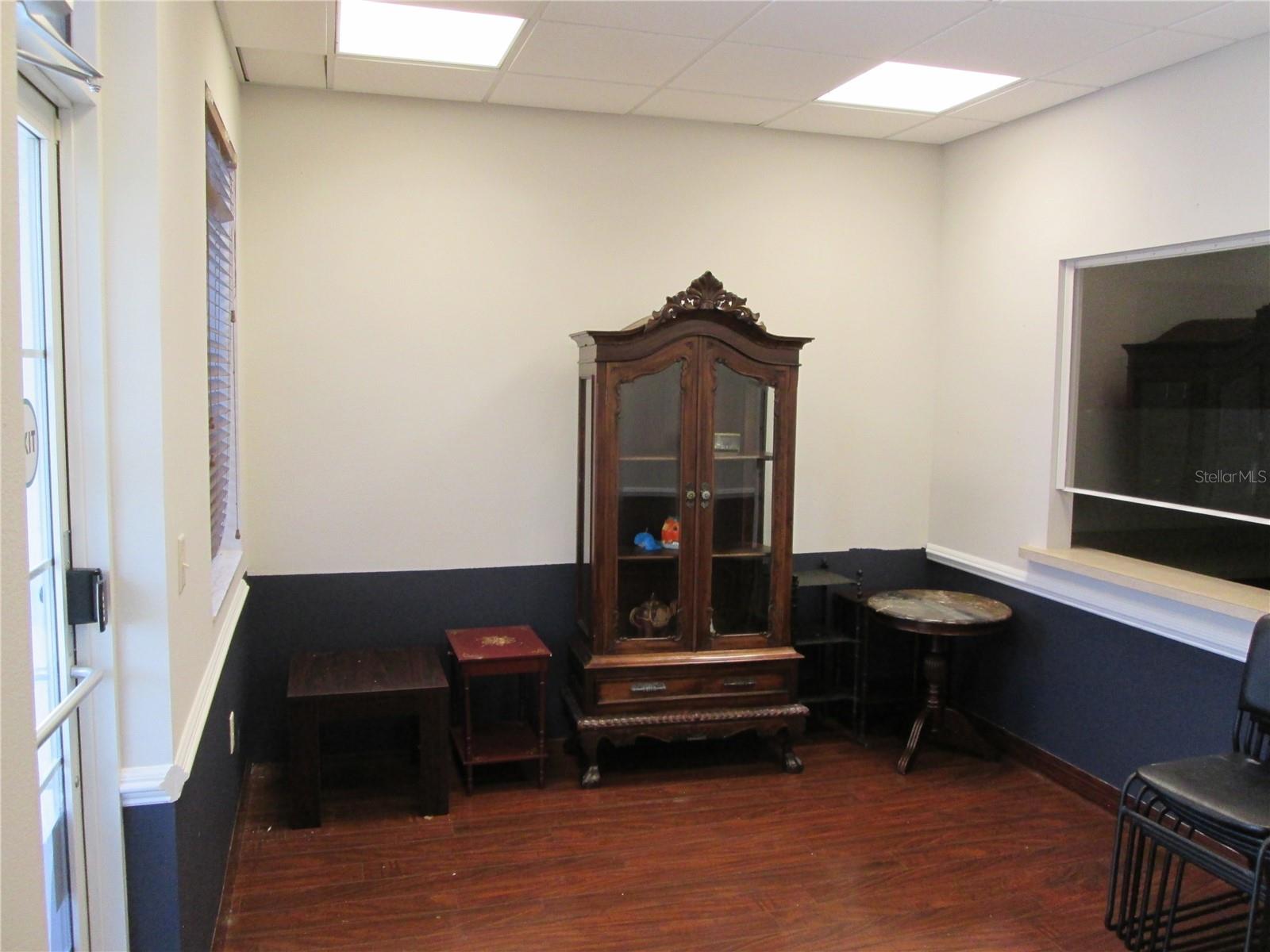 Image 4 of 17 For 33049 Professional Drive 103