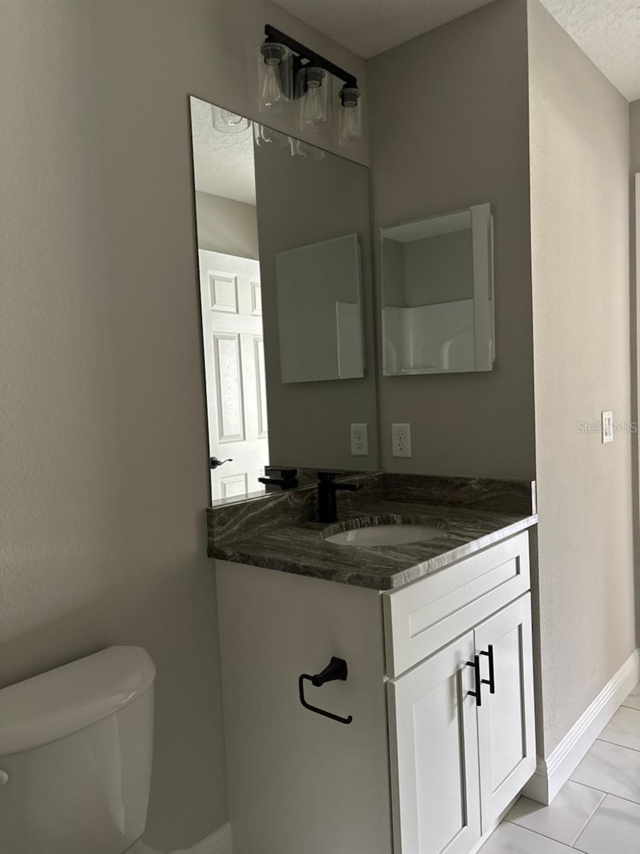 Listing photo id 24 for 10185 Halsey Way