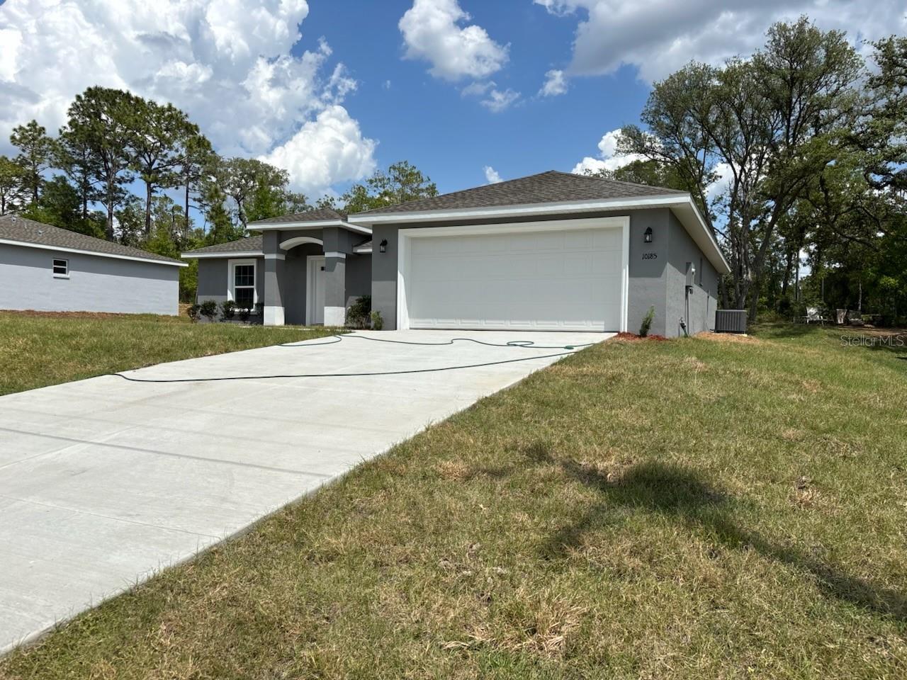 Listing photo id 1 for 10185 Halsey Way
