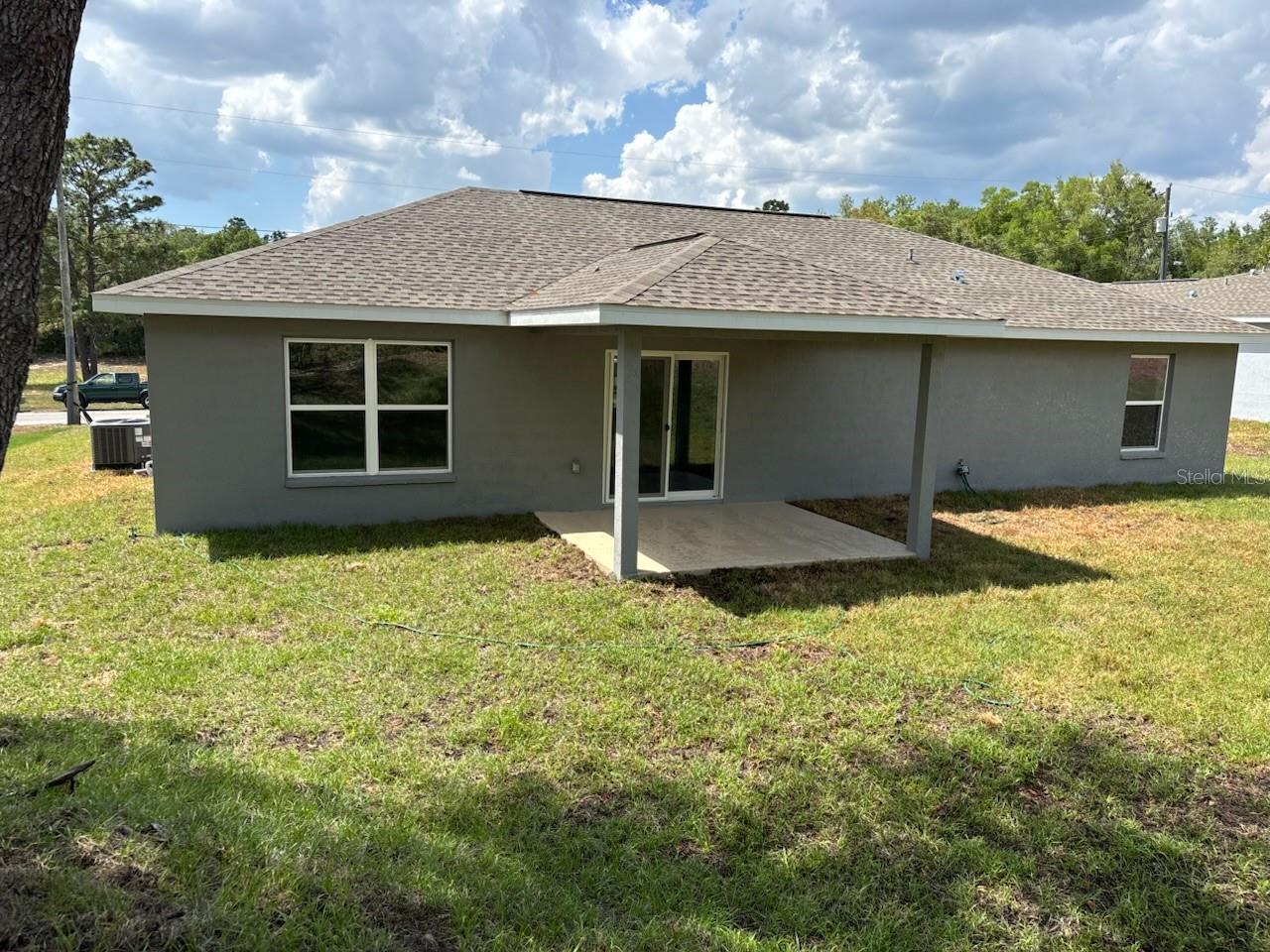 Listing photo id 5 for 10185 Halsey Way