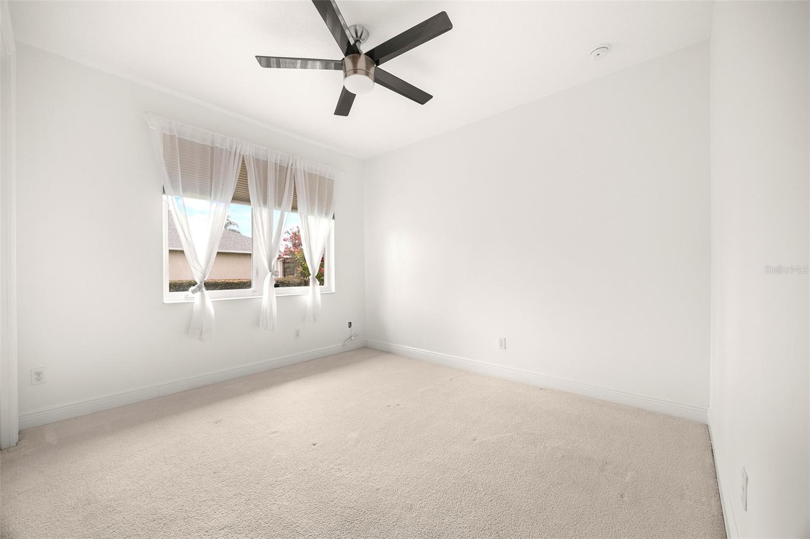 Image 16 of 49 For 39539 Harbor Hills Boulevard