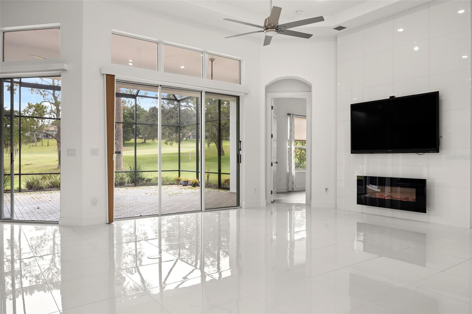Image 29 of 49 For 39539 Harbor Hills Boulevard