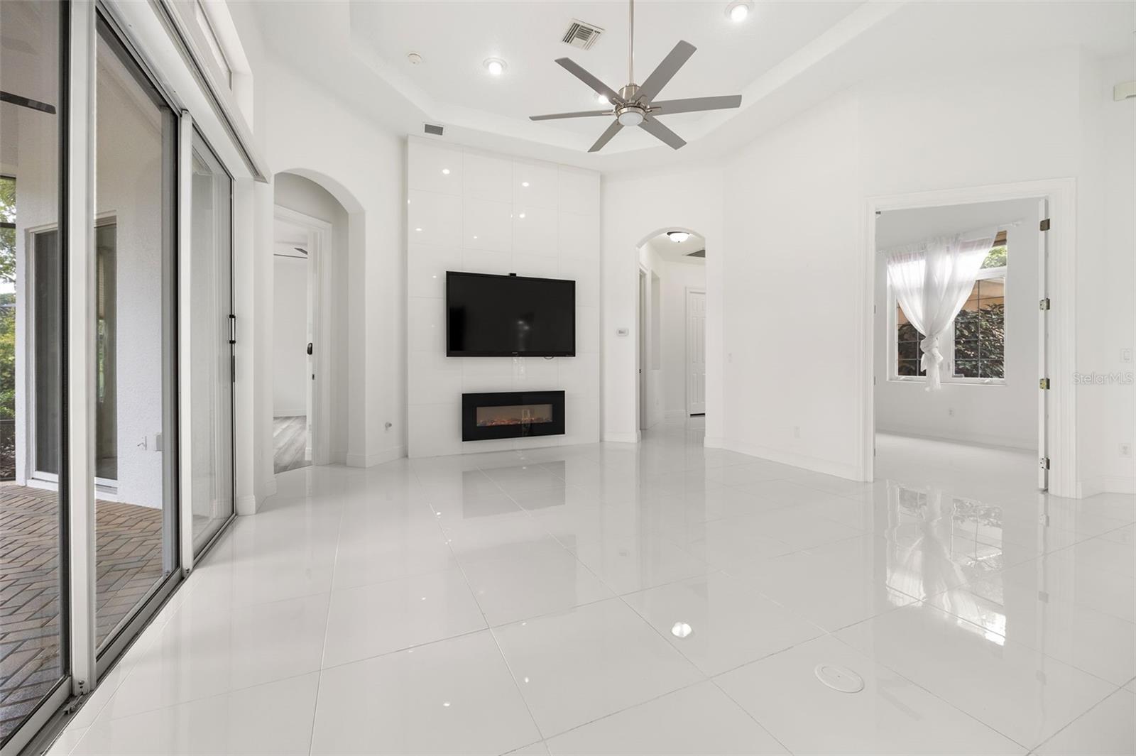 Image 30 of 49 For 39539 Harbor Hills Boulevard