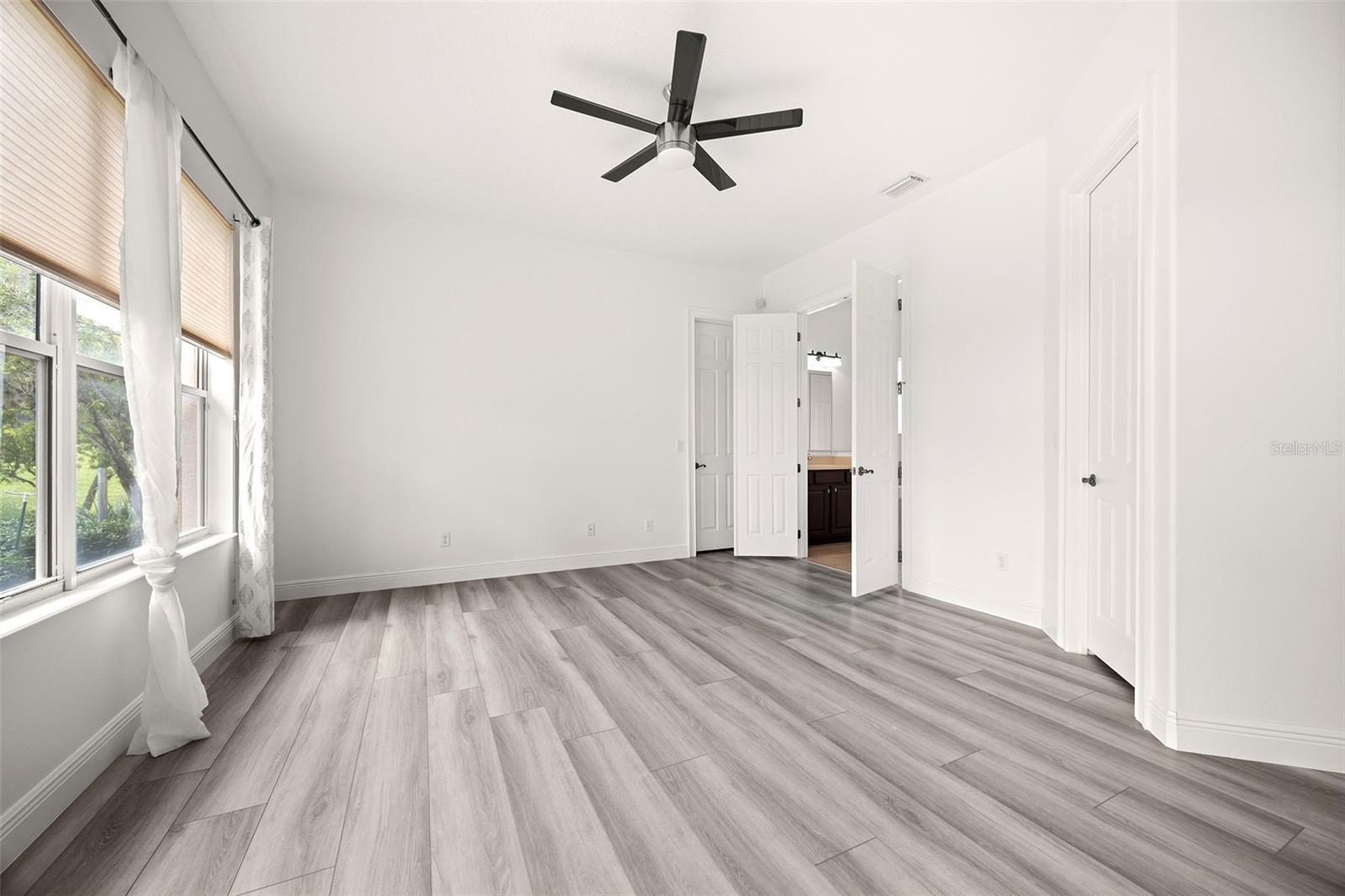 Image 33 of 49 For 39539 Harbor Hills Boulevard