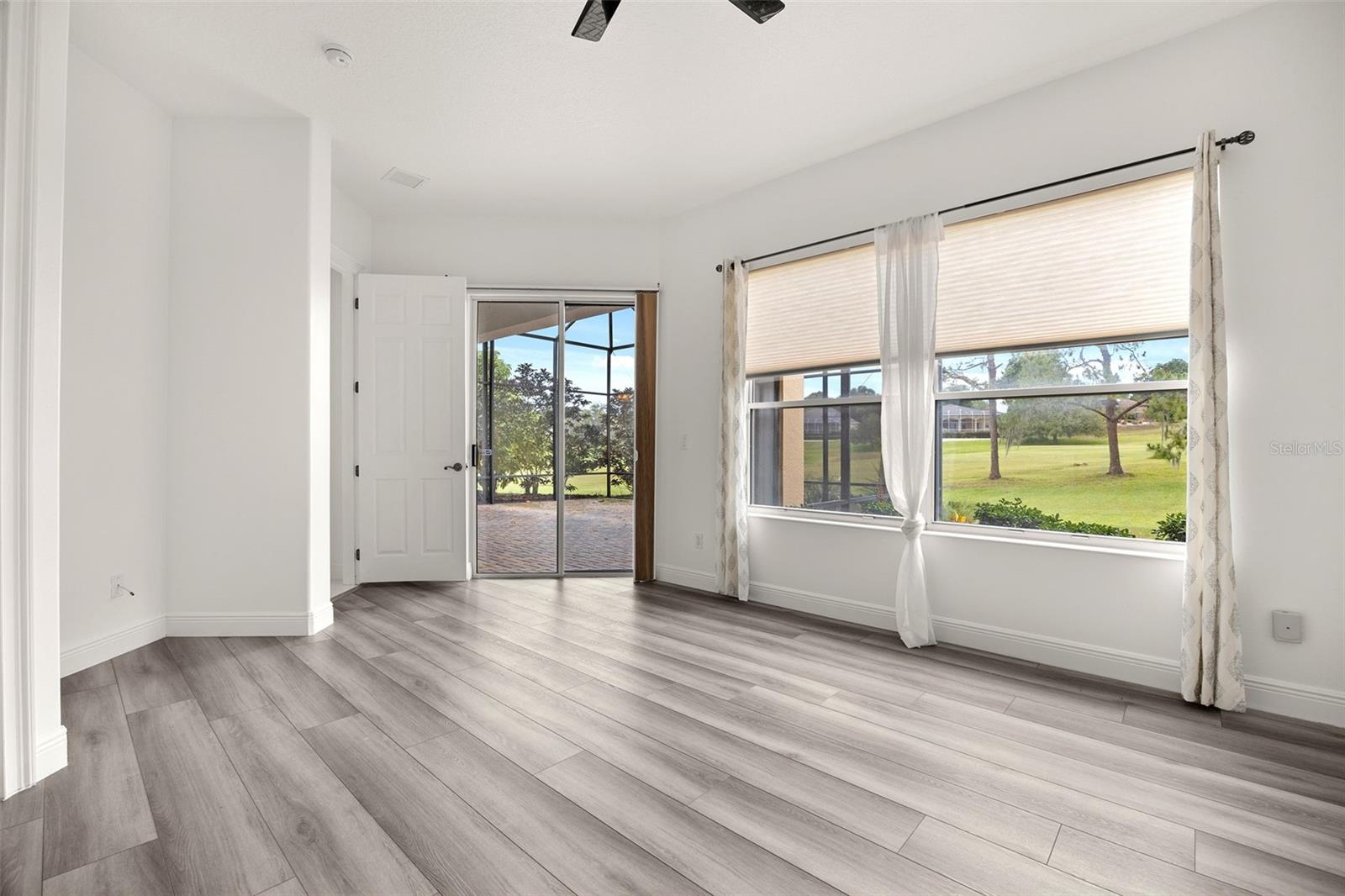 Image 34 of 49 For 39539 Harbor Hills Boulevard