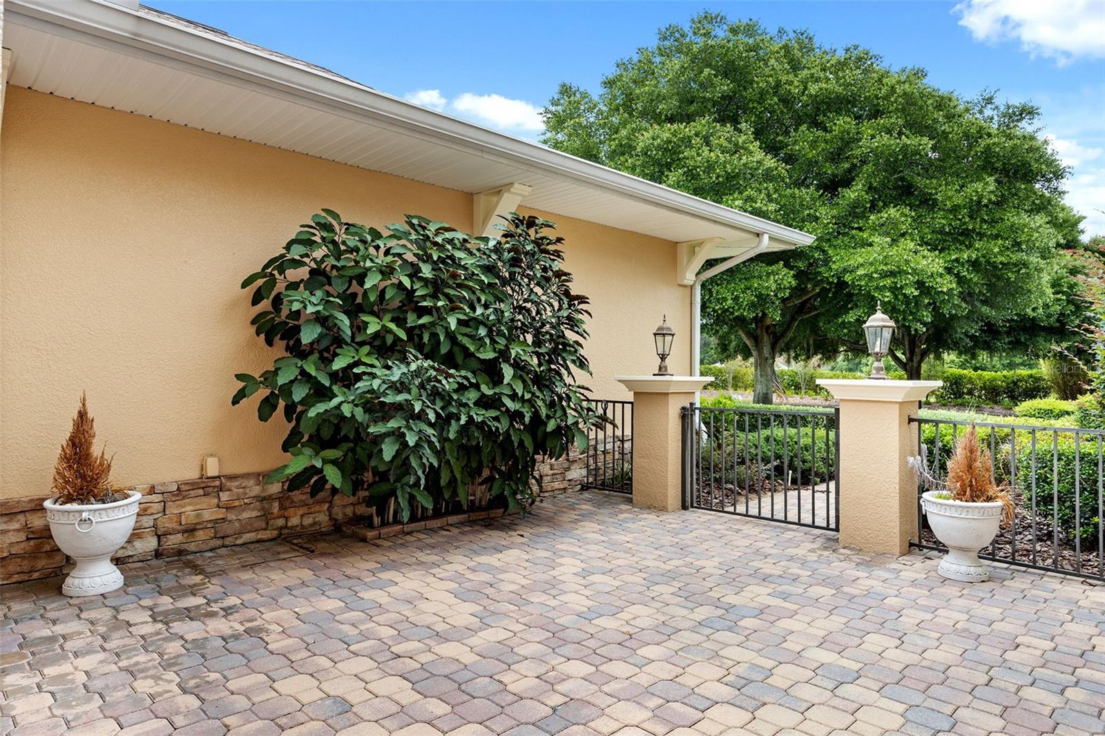 Image 8 of 49 For 39539 Harbor Hills Boulevard