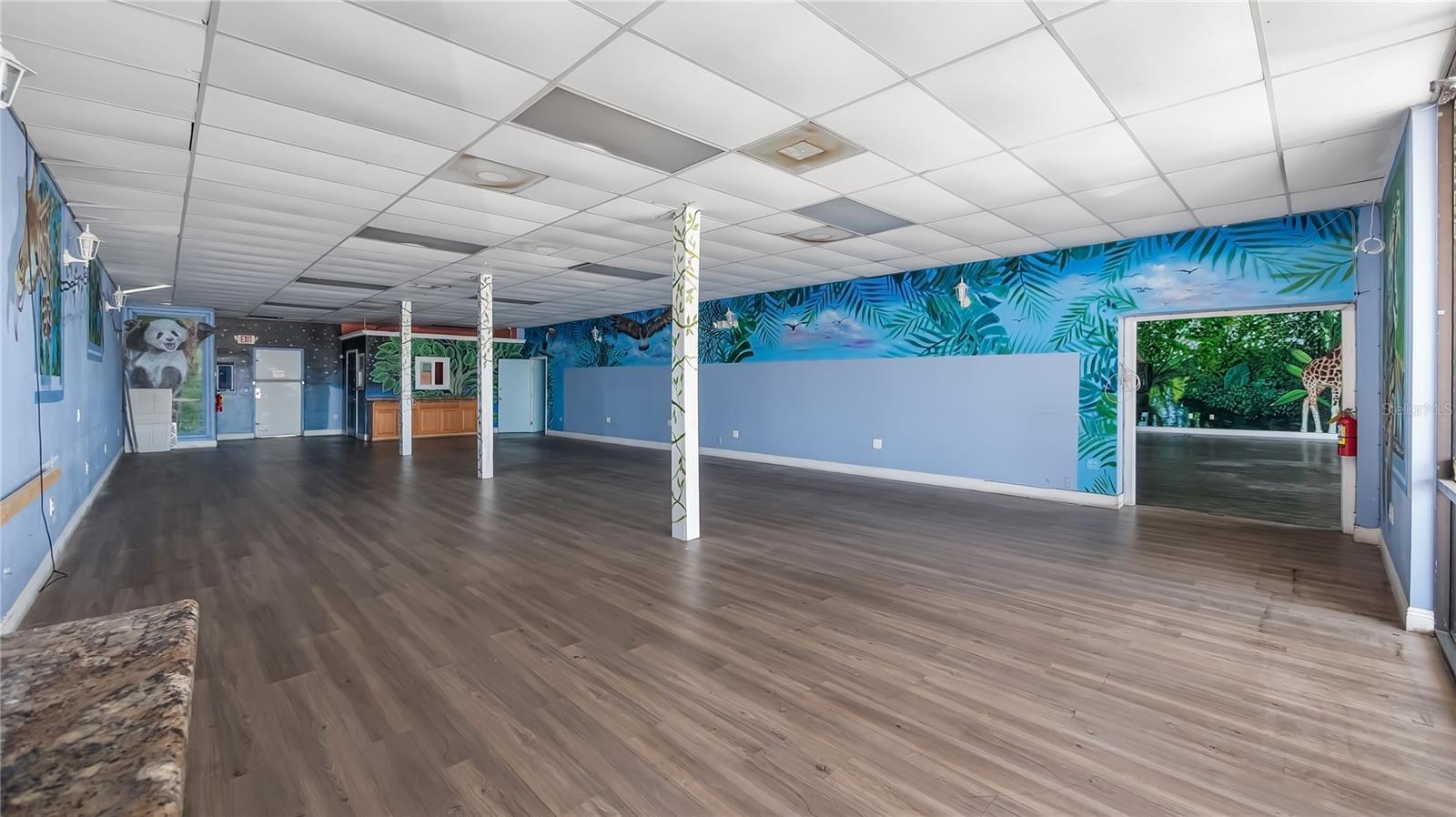 Image 17 of 27 For 324 Burleigh Boulevard