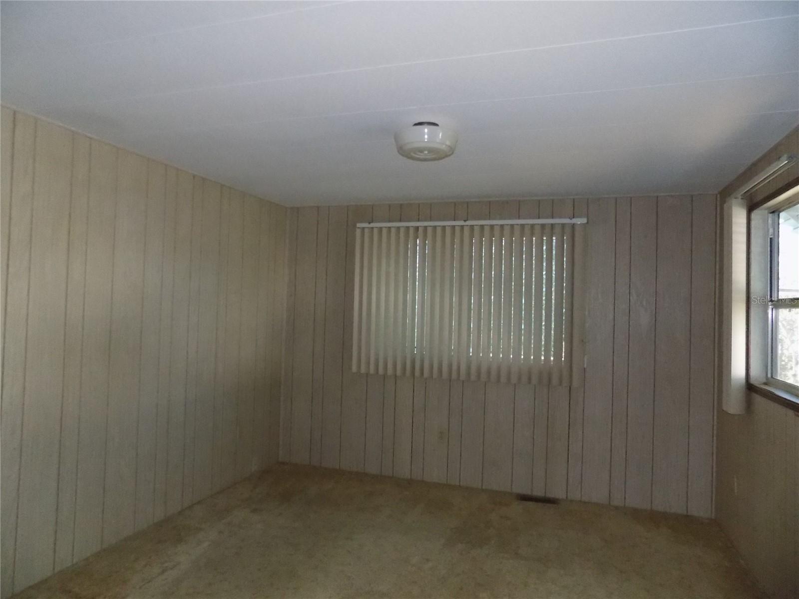 Image 11 of 20 For 323 Hawthorne Boulevard