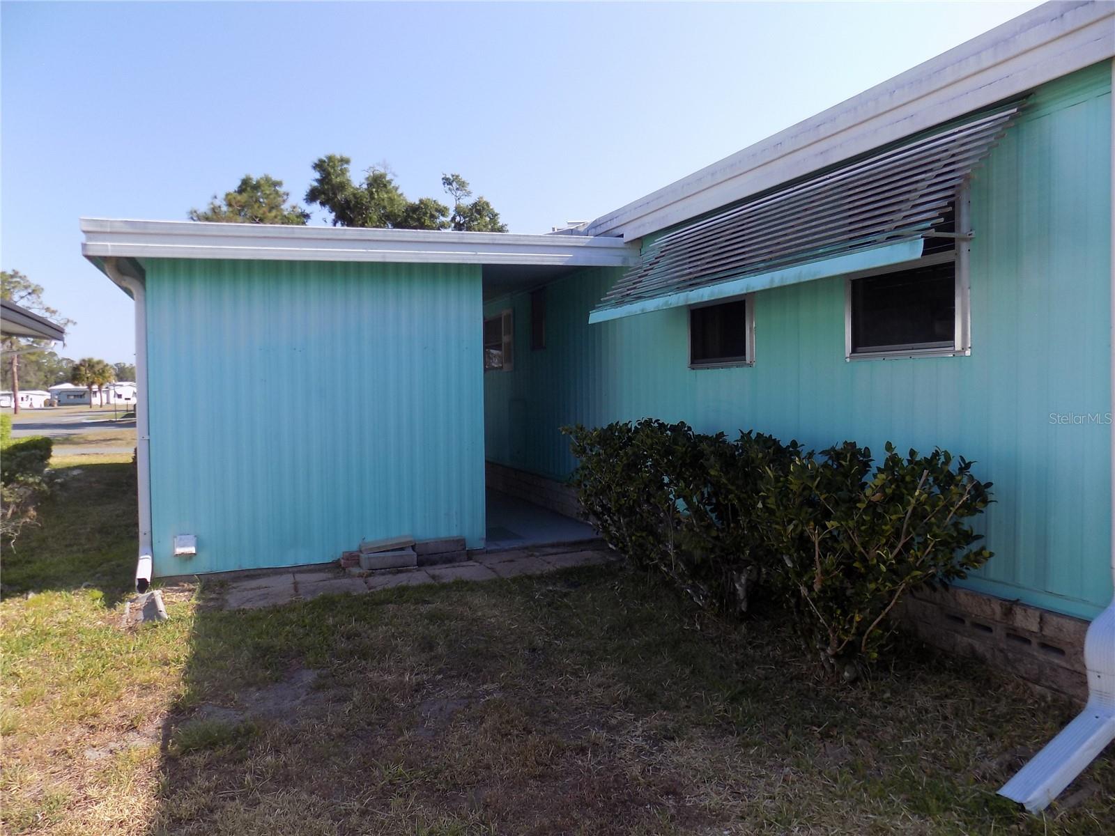 Image 18 of 20 For 323 Hawthorne Boulevard