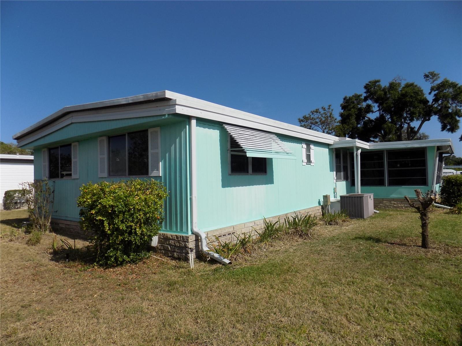 Image 19 of 20 For 323 Hawthorne Boulevard