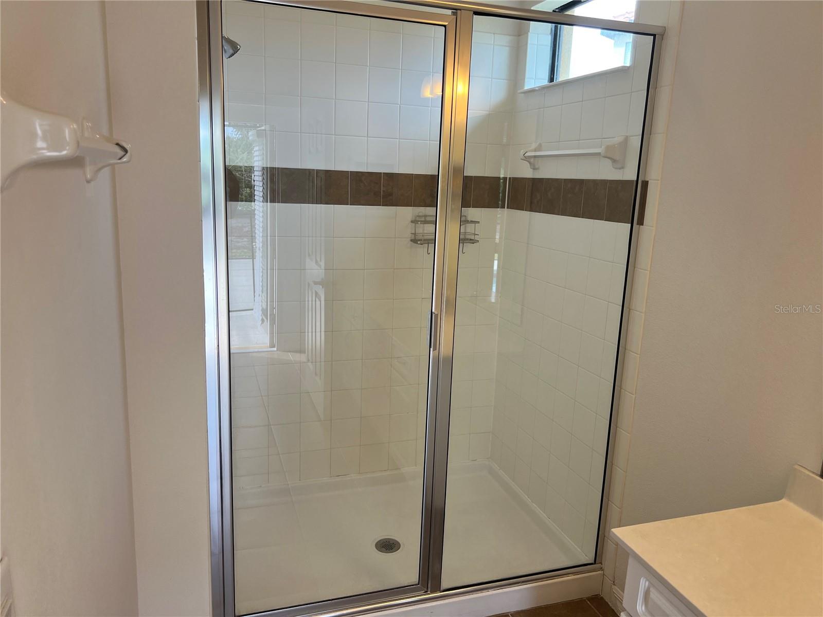 Image 13 of 22 For 2529 Rosemont Circle