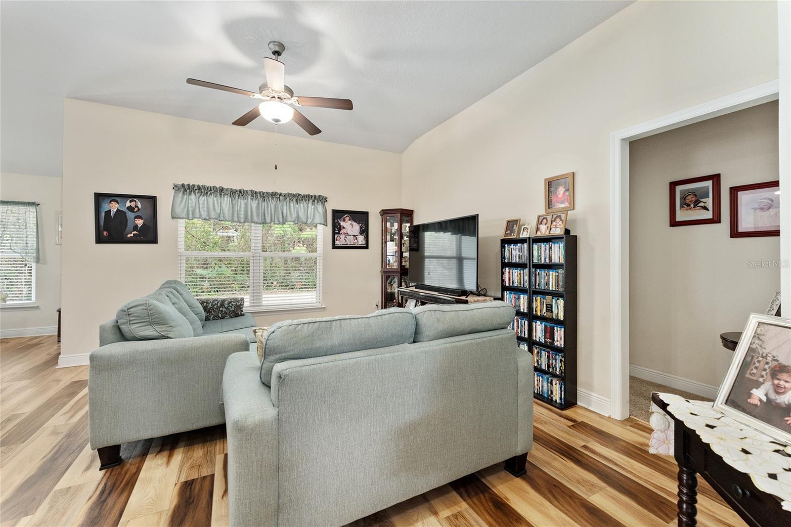 Image 15 of 40 For 704 Chelsea Avenue