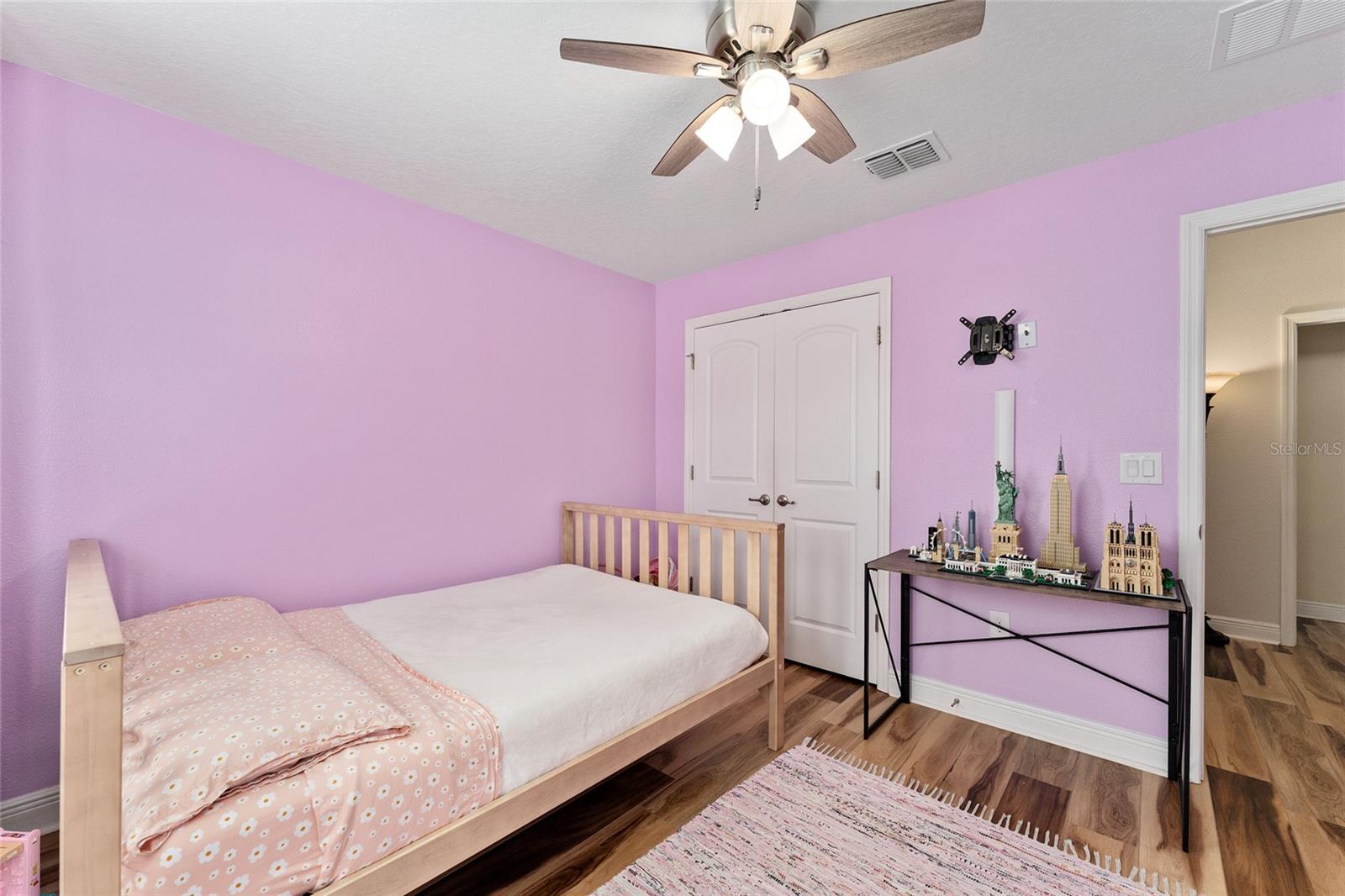 Image 36 of 40 For 704 Chelsea Avenue