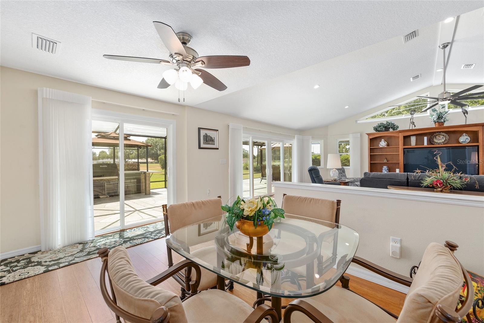 Image 19 of 47 For 923 Oleander Street