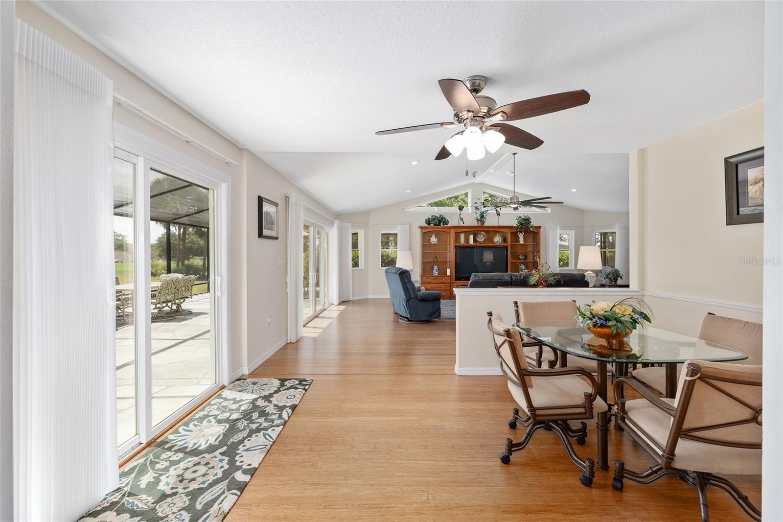 Image 20 of 47 For 923 Oleander Street