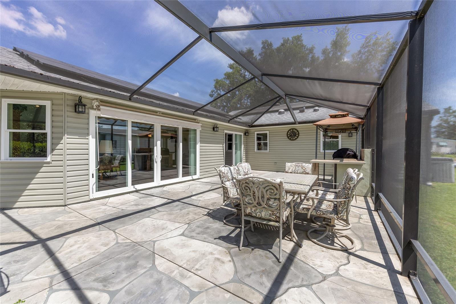 Image 37 of 47 For 923 Oleander Street