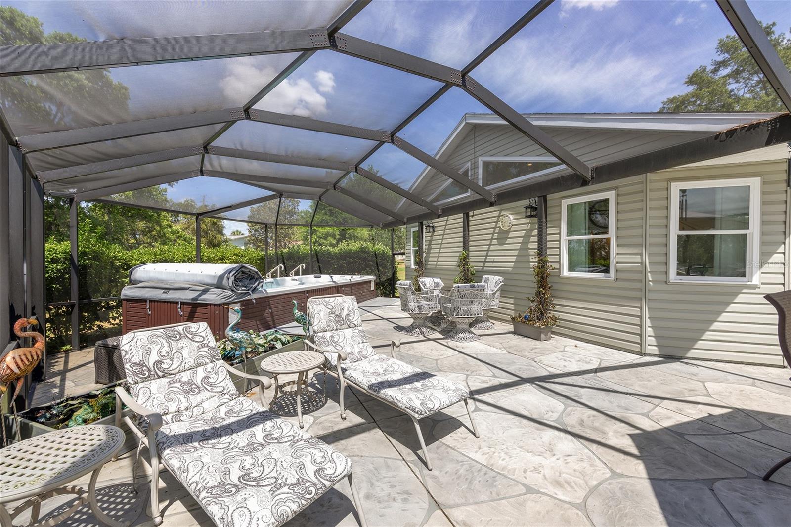 Image 41 of 47 For 923 Oleander Street