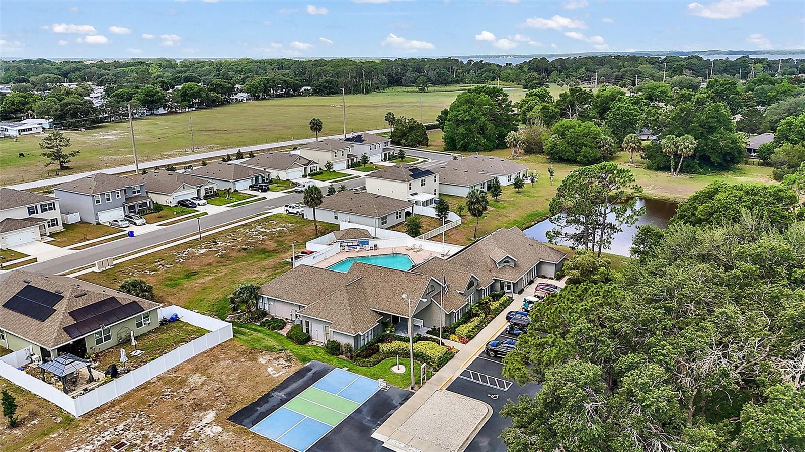 Image 38 of 39 For 579 Juniper Way