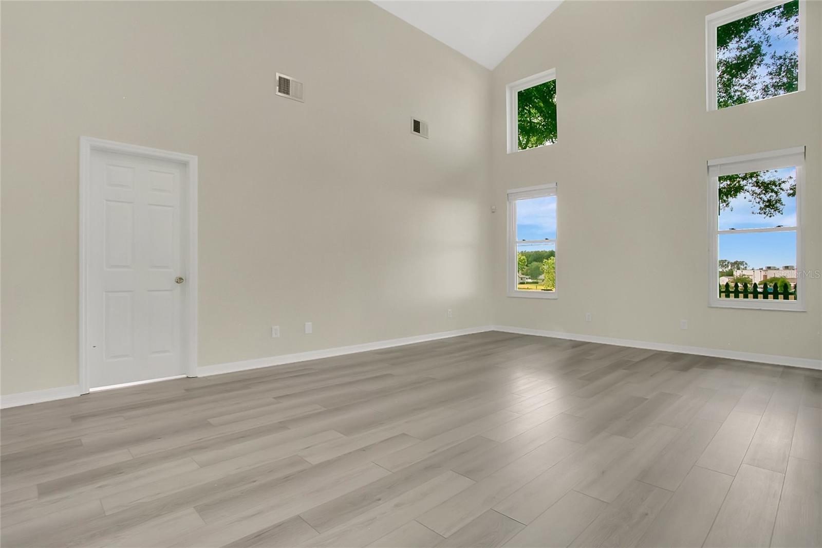 Image 4 of 41 For 3842 Beacon Ridge Way