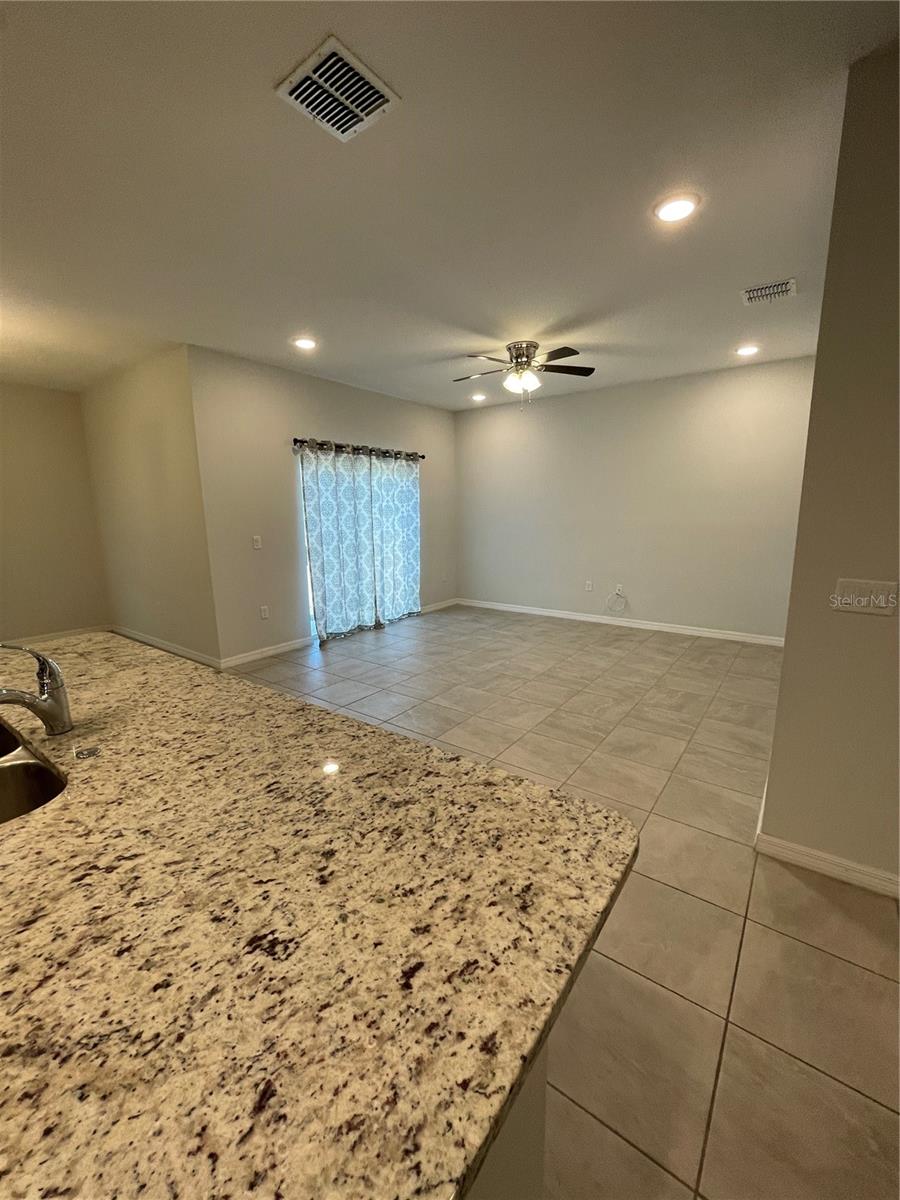 Image 10 of 16 For 29274 Armoyan Boulevard
