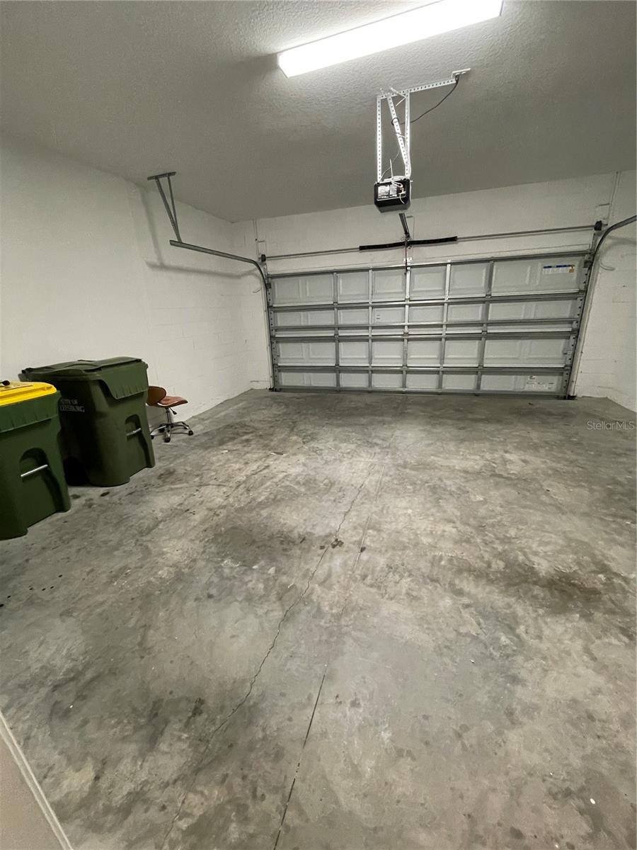 Image 12 of 16 For 29274 Armoyan Boulevard