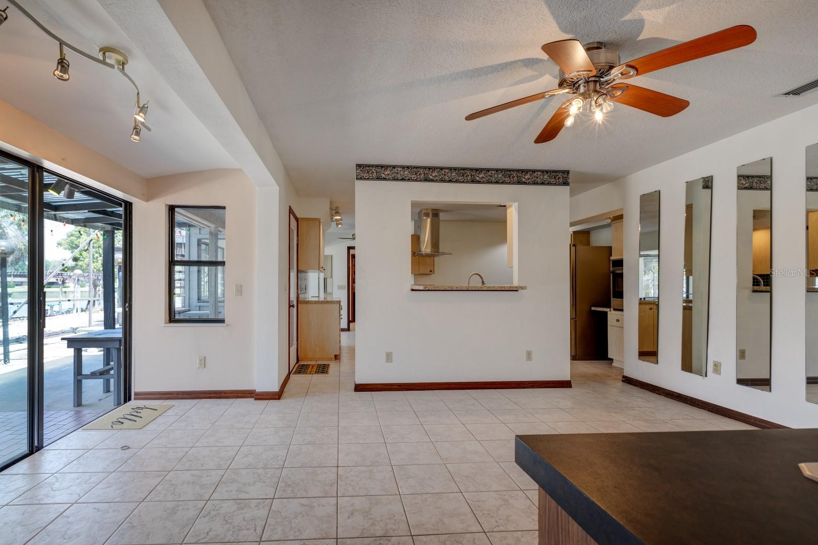 Image 9 of 68 For 5339 Kings Court