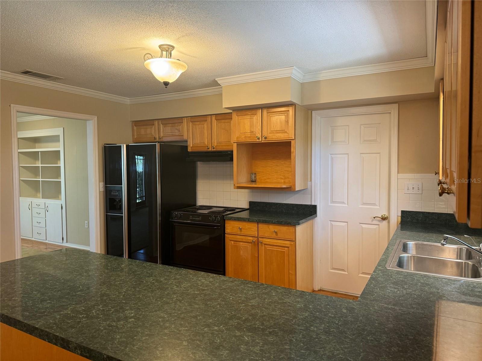 Image 4 of 17 For 619 Seminole Avenue