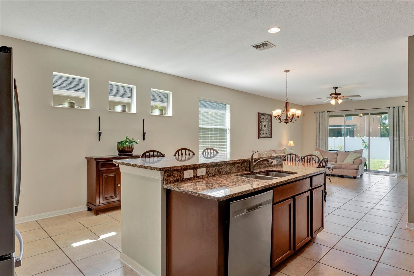 Image 5 of 38 For 15322 Veramonte Way