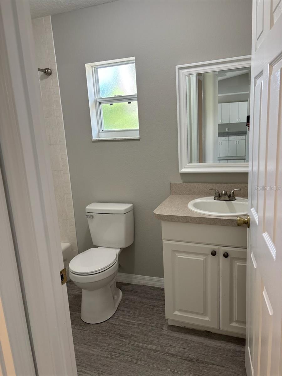 Image 32 of 40 For 4046 Bennett Street