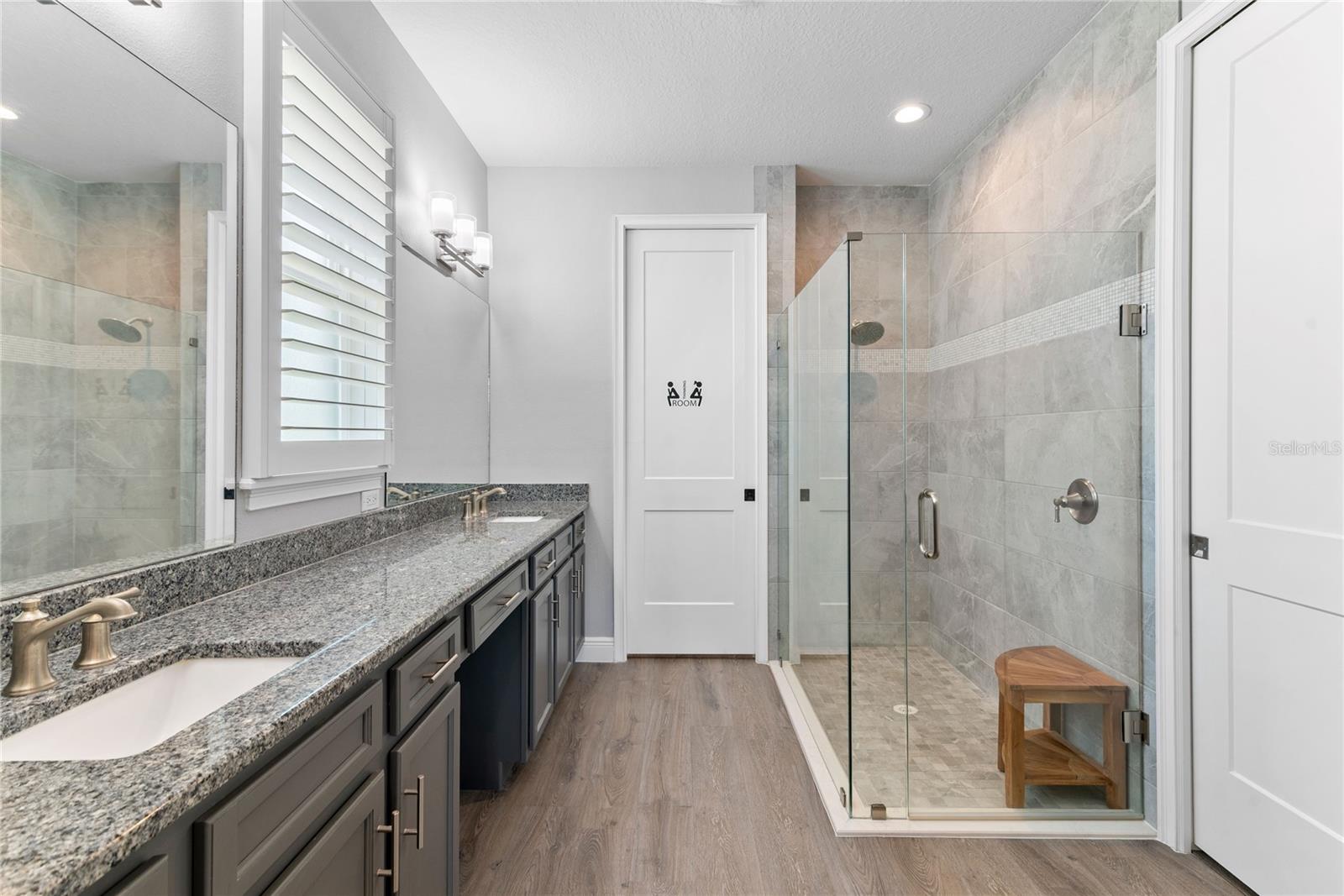 Image 39 of 63 For 16211 Oak Breeze Court
