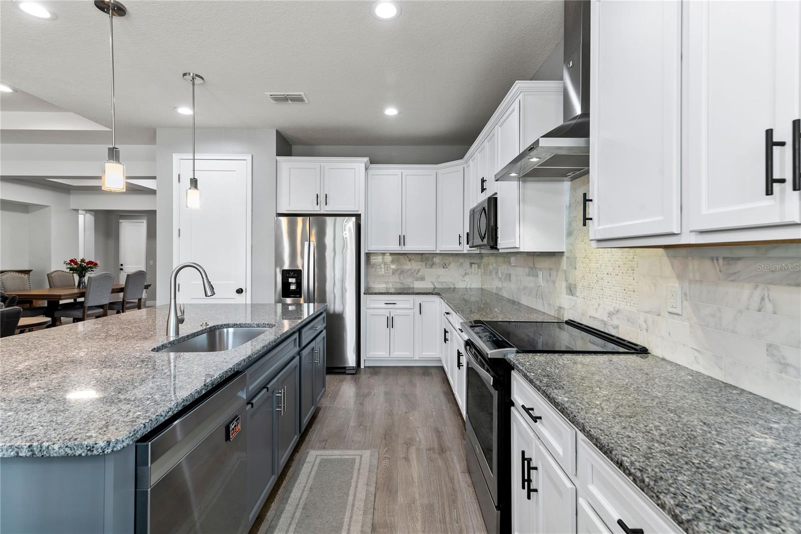 Image 5 of 63 For 16211 Oak Breeze Court