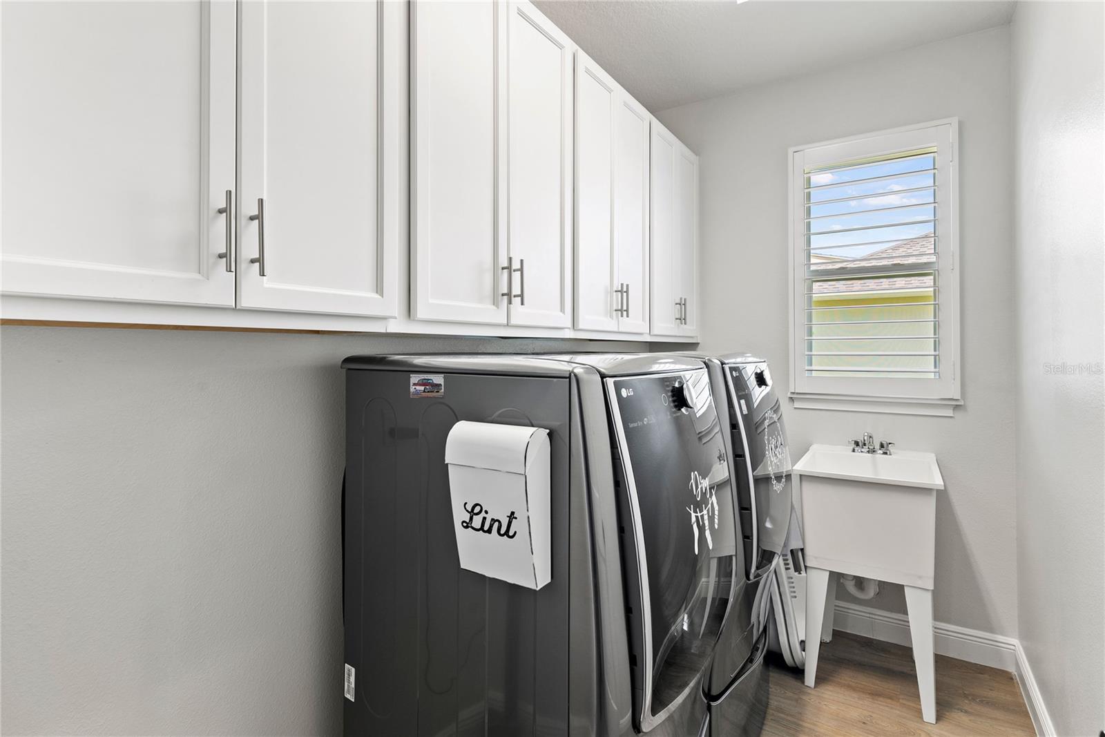 Image 50 of 63 For 16211 Oak Breeze Court