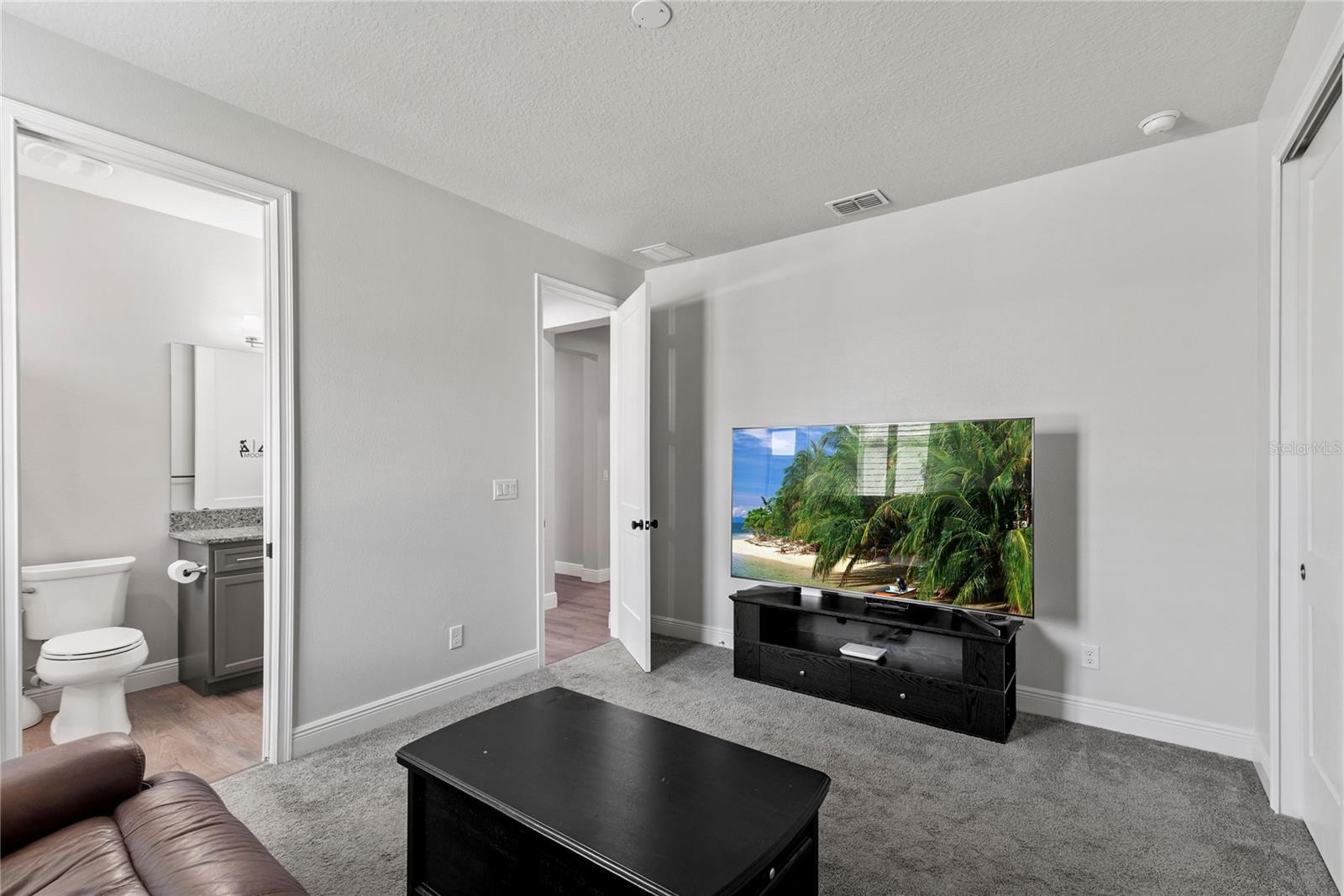 Image 54 of 63 For 16211 Oak Breeze Court