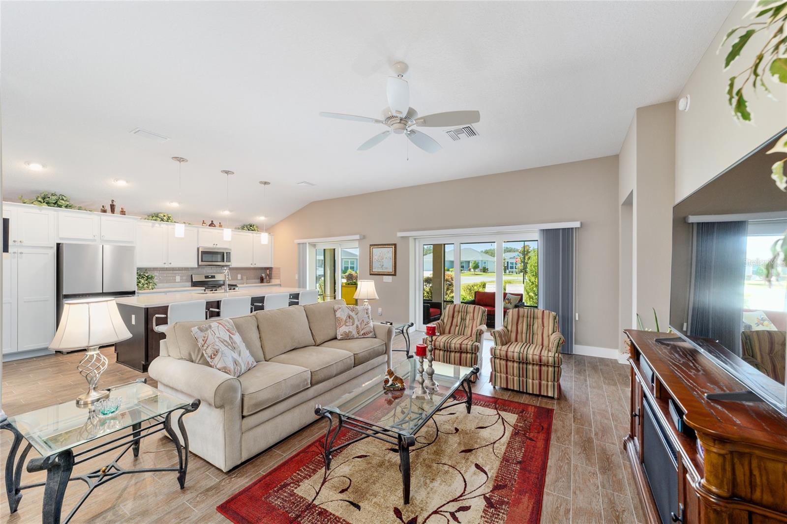 Image 11 of 66 For 560 Caputo Court