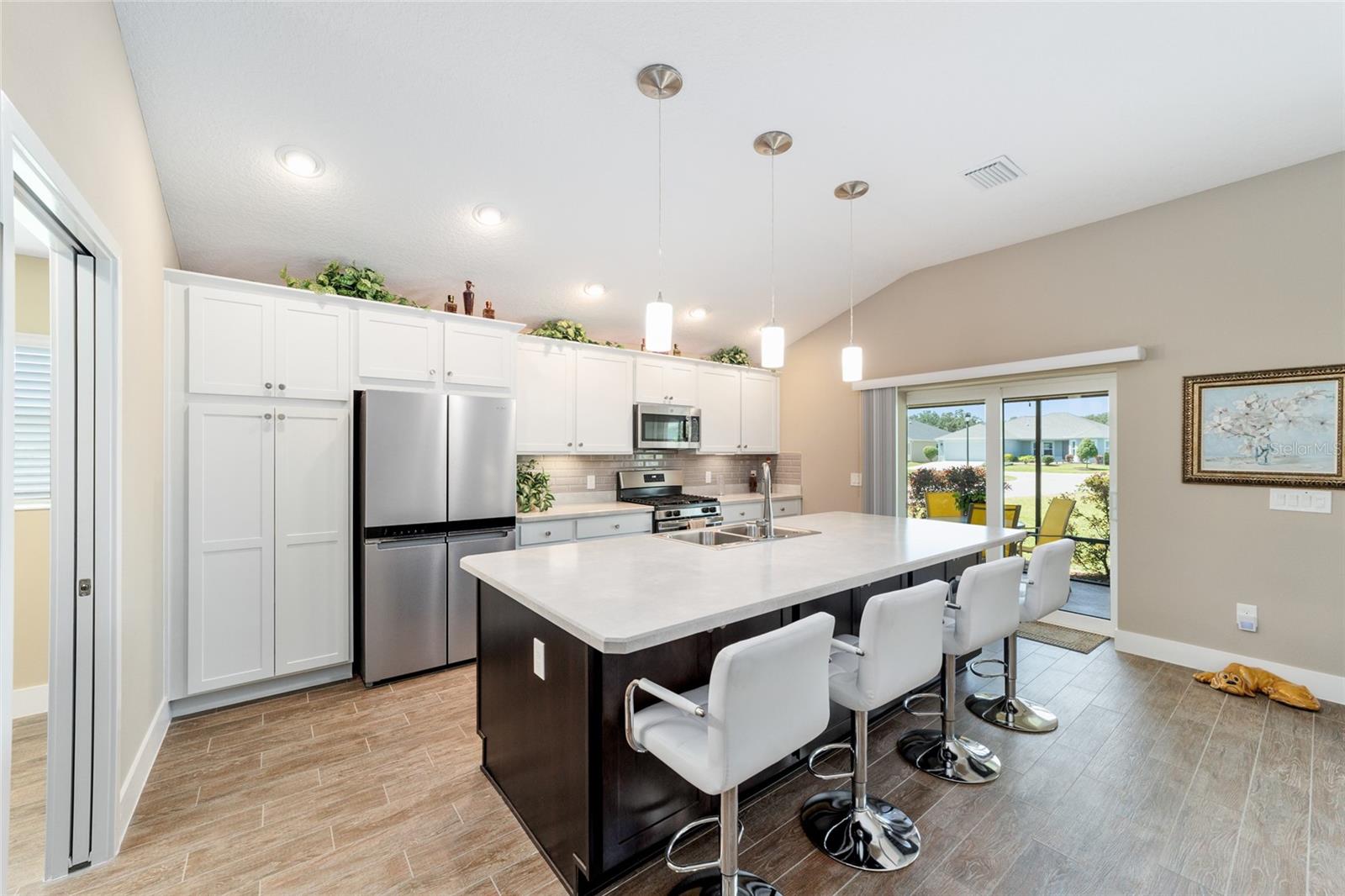 Image 17 of 66 For 560 Caputo Court