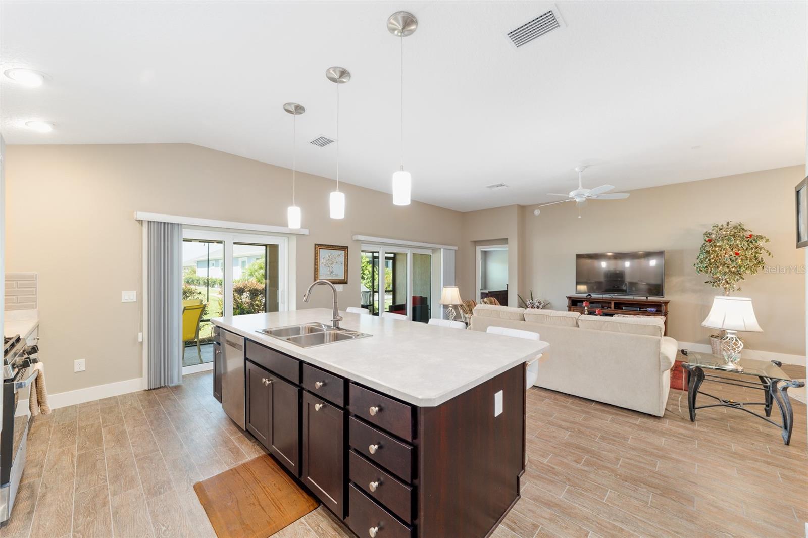Image 21 of 66 For 560 Caputo Court