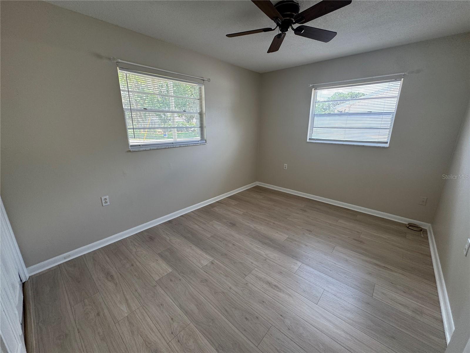 Image 10 of 17 For 32641 Lake Eustis Drive