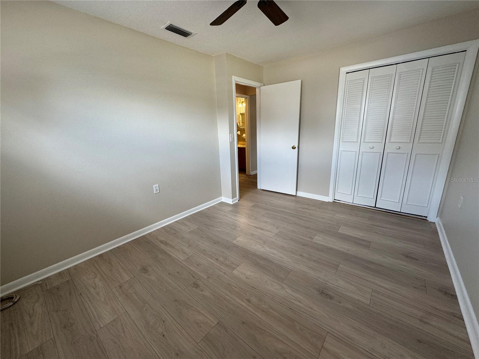 Image 11 of 17 For 32641 Lake Eustis Drive