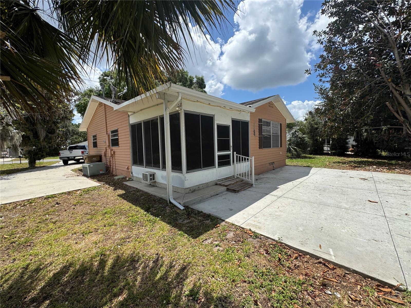 Image 16 of 17 For 32641 Lake Eustis Drive