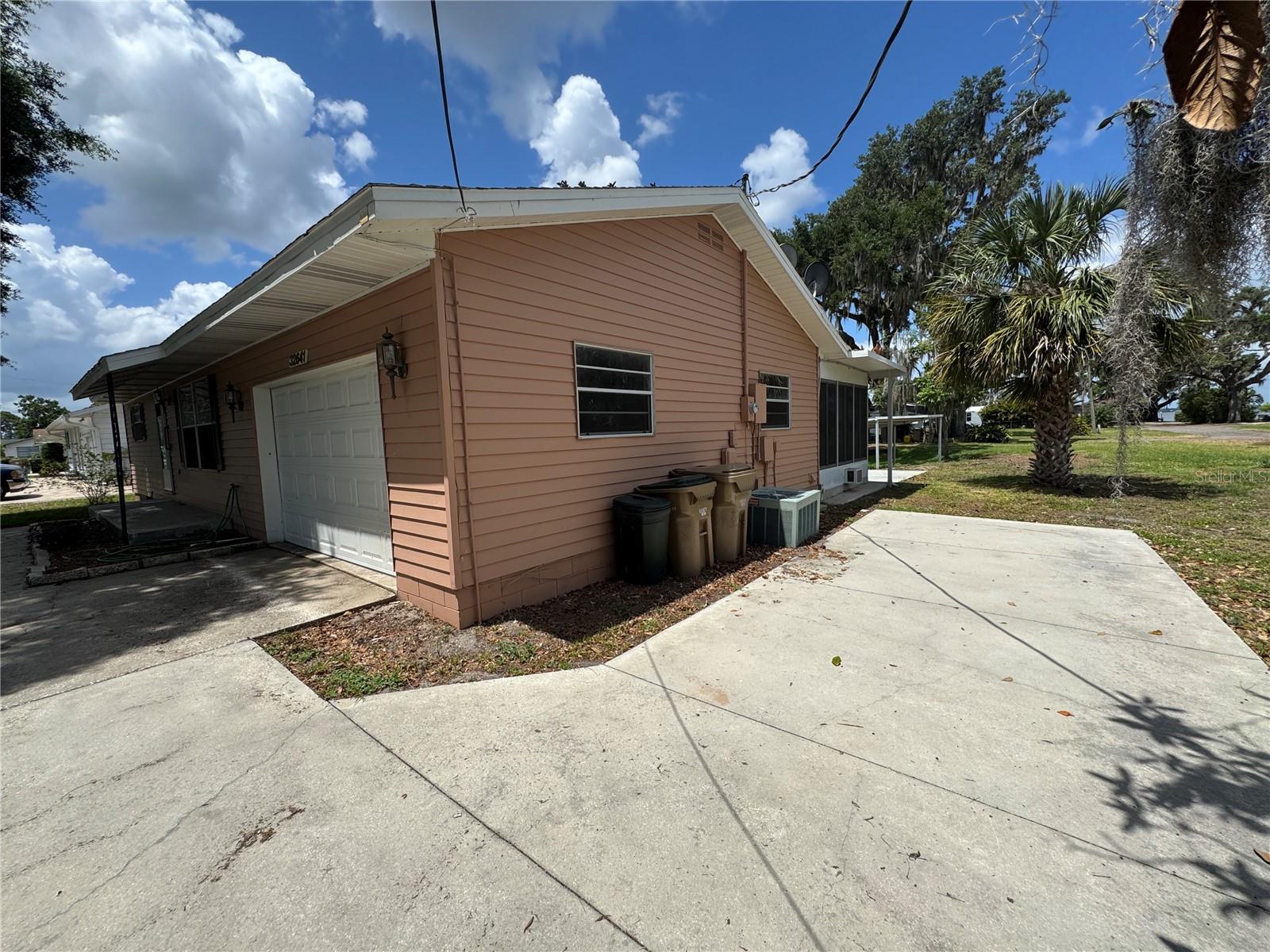 Image 2 of 17 For 32641 Lake Eustis Drive