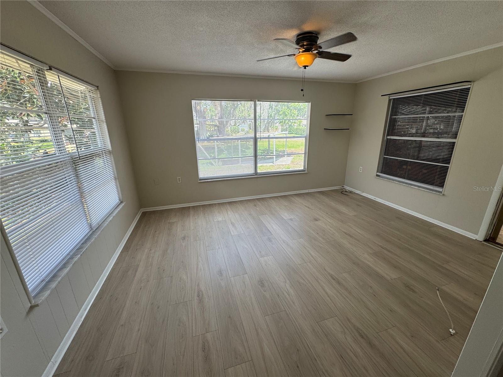 Image 6 of 17 For 32641 Lake Eustis Drive
