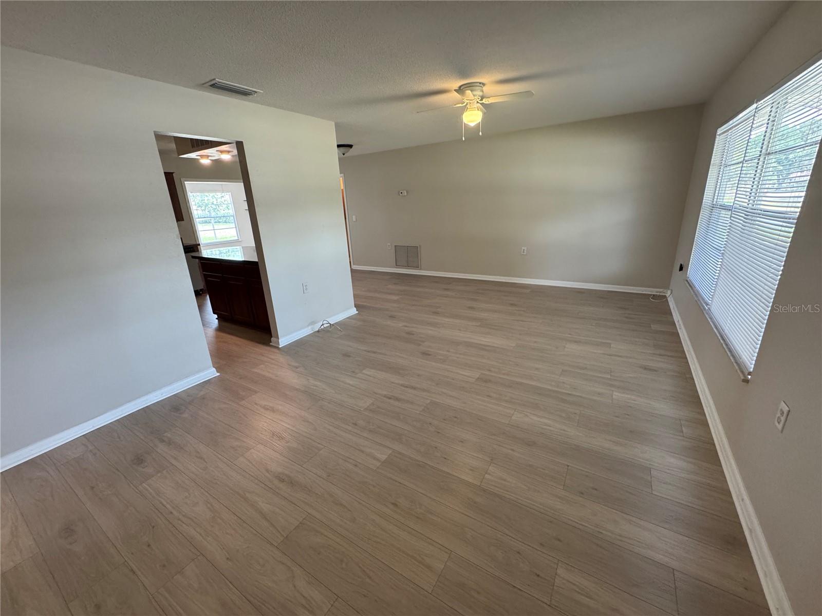 Image 8 of 17 For 32641 Lake Eustis Drive