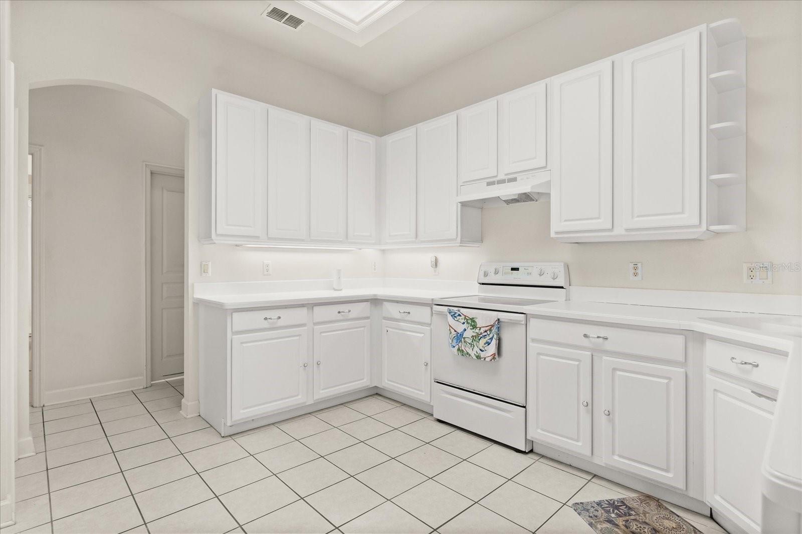 Image 7 of 52 For 2112 Saint Ives Court