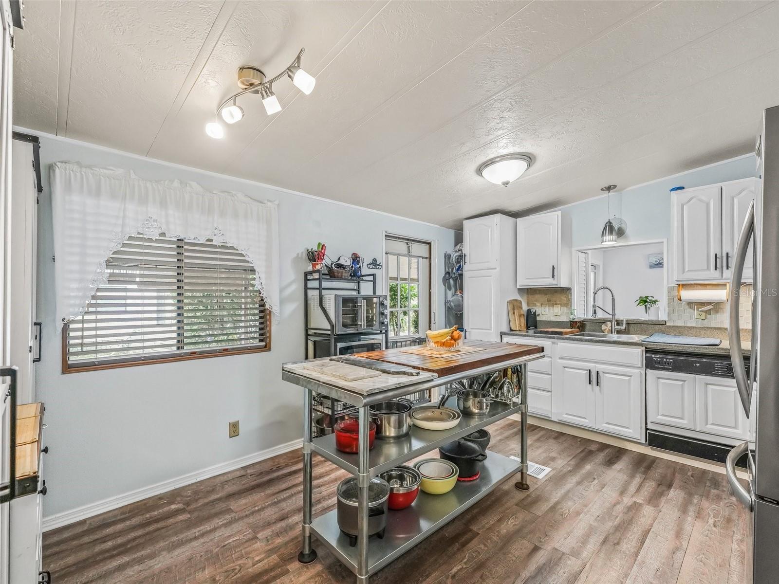 Image 12 of 34 For 941 Tarrson Boulevard
