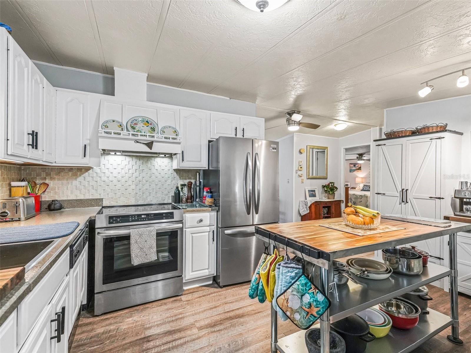 Image 15 of 34 For 941 Tarrson Boulevard