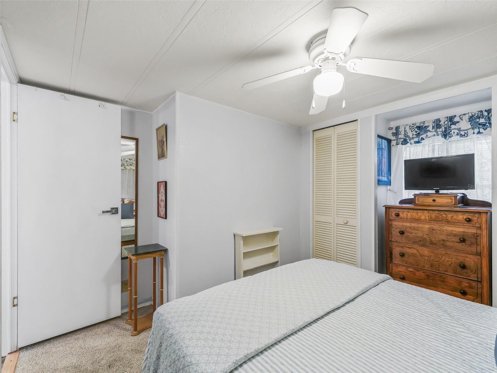 Image 23 of 34 For 941 Tarrson Boulevard