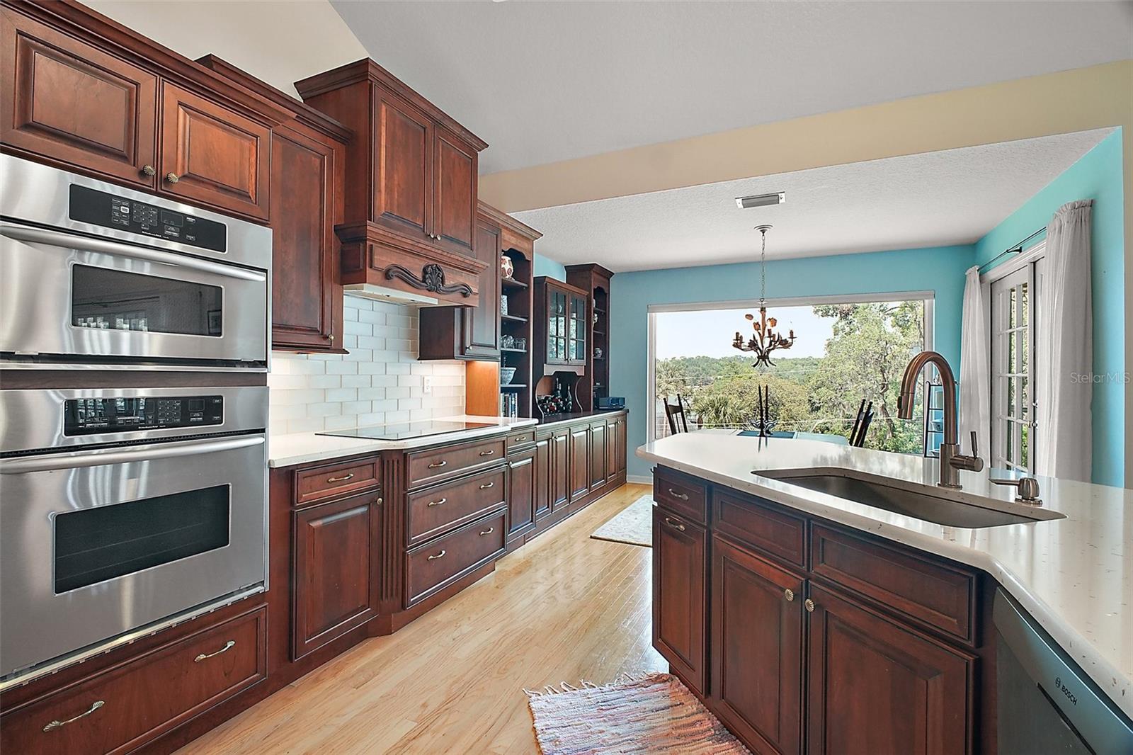 Image 12 of 59 For 809 Northside Drive